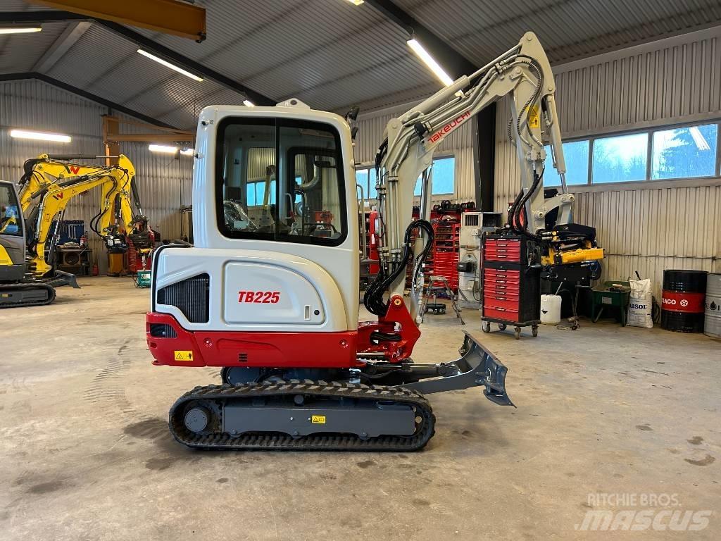 Takeuchi TB225 Minibagger < 7t