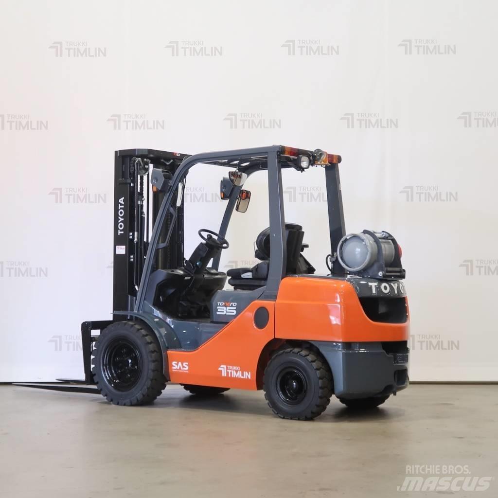 Toyota 02-8FGJF35 Gas Stapler