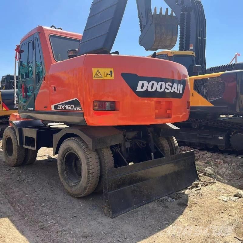 Doosan DX150W Mobilbagger
