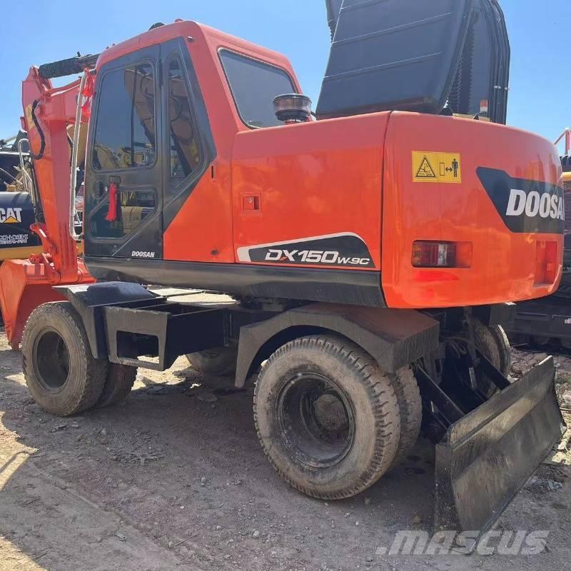 Doosan DX150W Mobilbagger