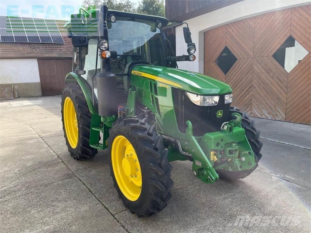 John Deere 5100M Traktoren