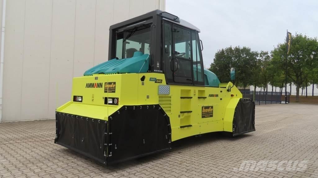 Ammann ART 240 Gummiradwalzen