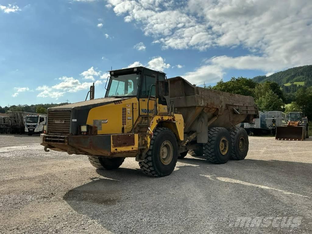 Komatsu HM 300-2 Dumper - Knickgelenk