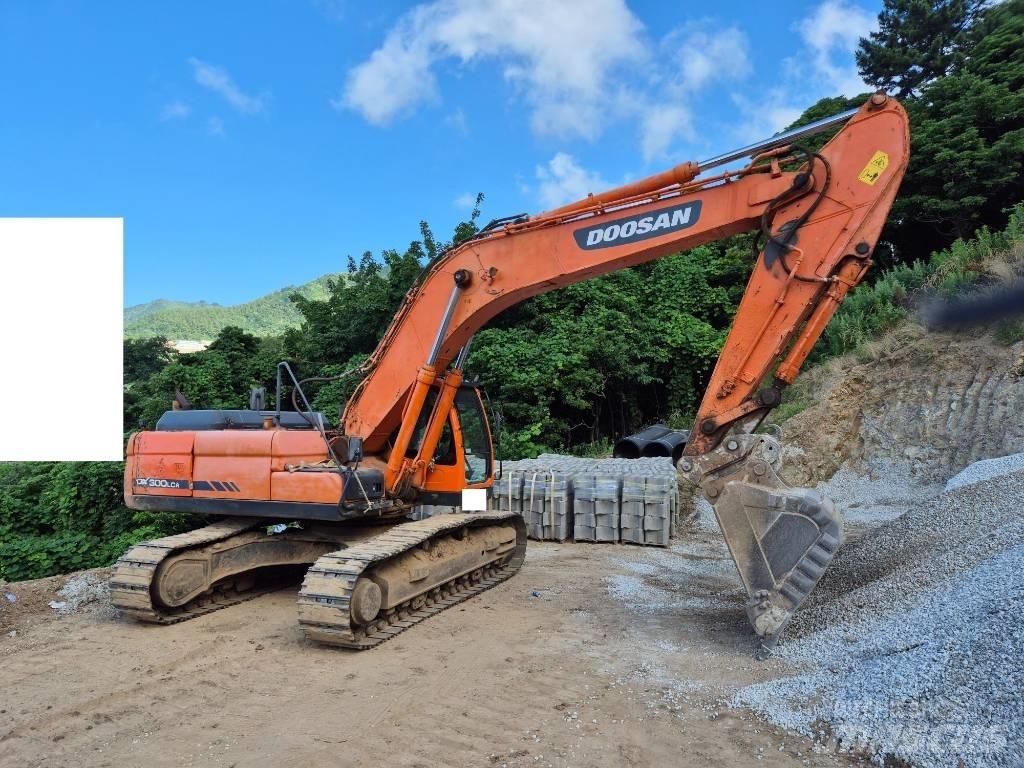 Doosan DX 300 LCA Raupenbagger