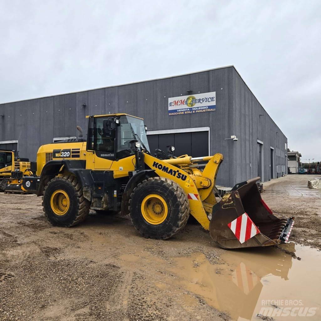 Komatsu WA 320-8 Radlader
