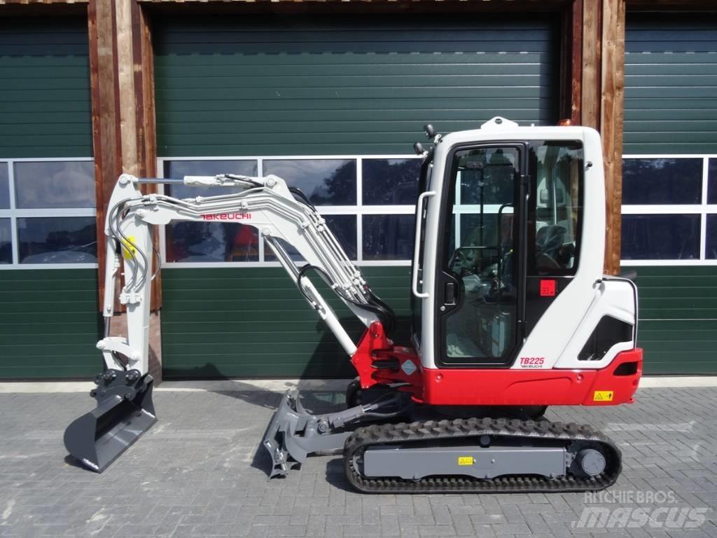Takeuchi TB 225 Minibagger < 7t