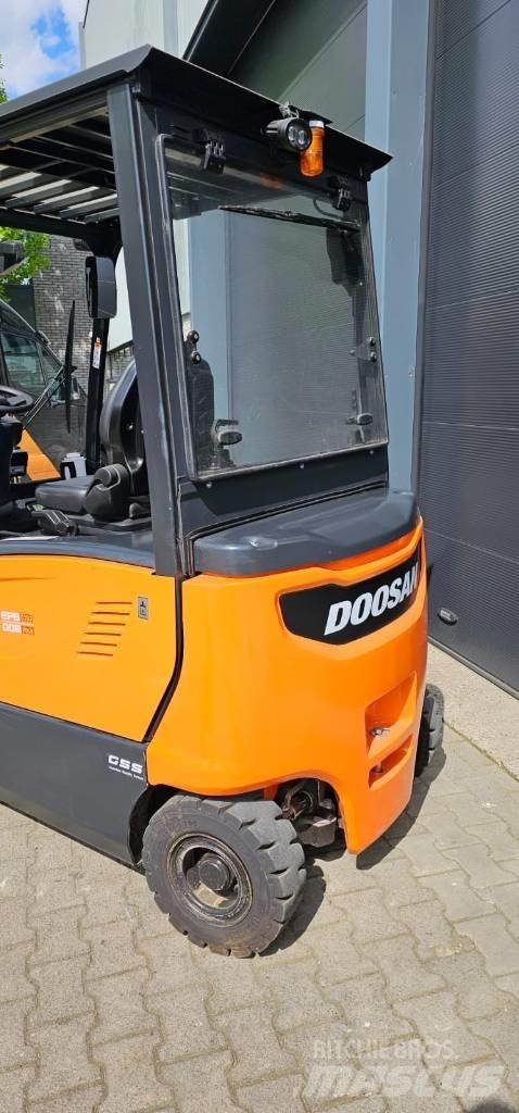 Doosan B 30 X-7 Elektro Stapler
