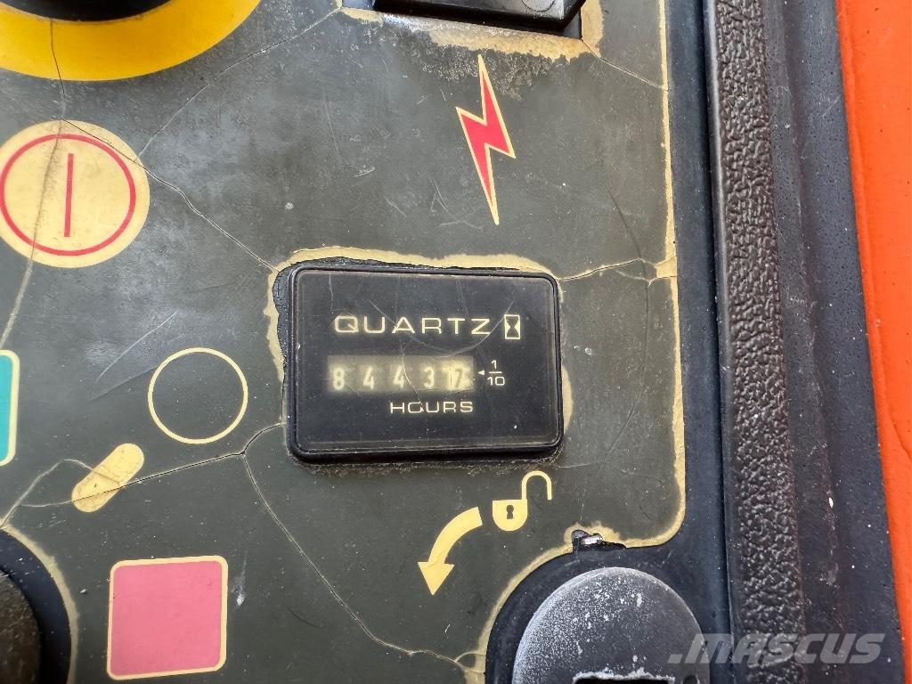 JLG 1200 SJP Teleskopbühnen