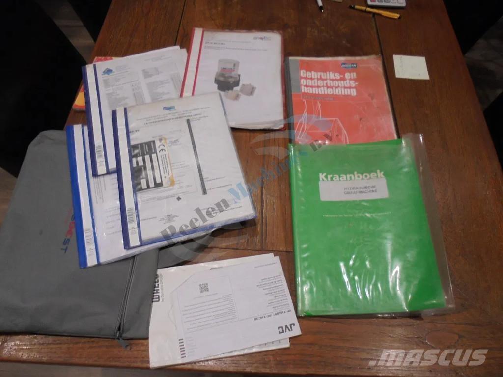 Doosan DX 255 LC Raupenbagger