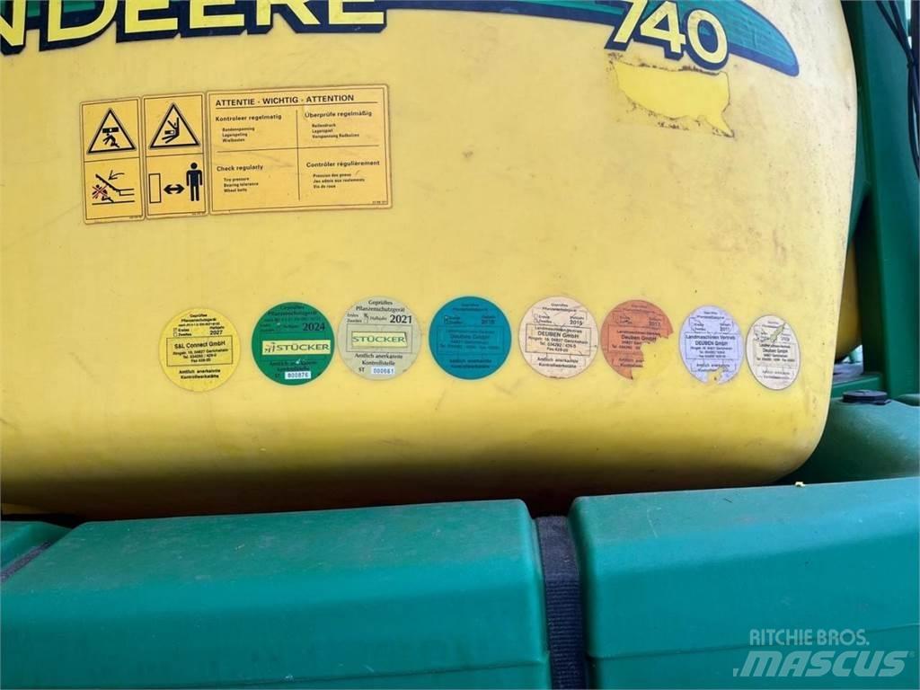 John Deere 740 Anhängespritzen