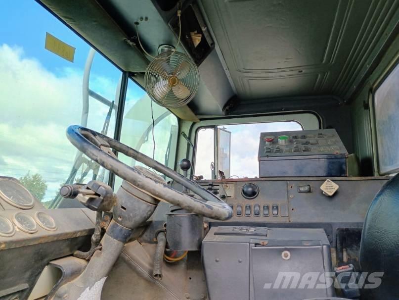 Mack MR Müllwagen
