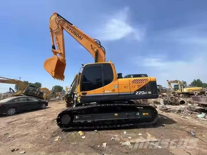 Hyundai 220 LC  9s Raupenbagger