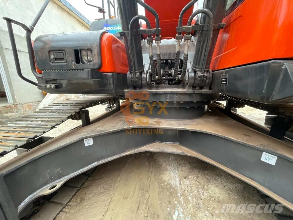 Doosan DX 300LCA Raupenbagger