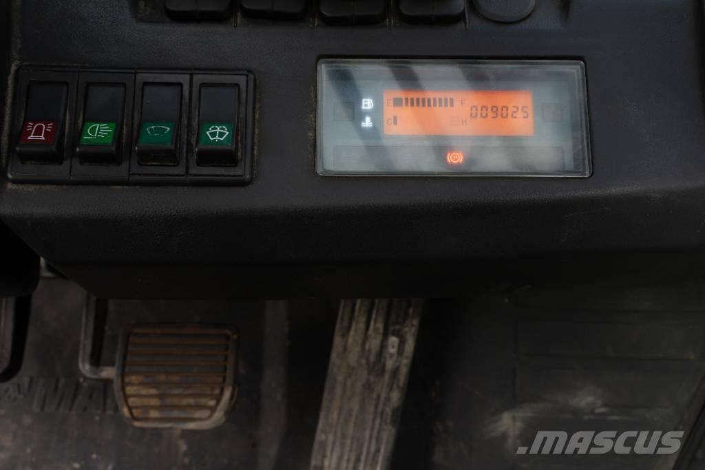 Manitou MI 25 D Diesel Stapler