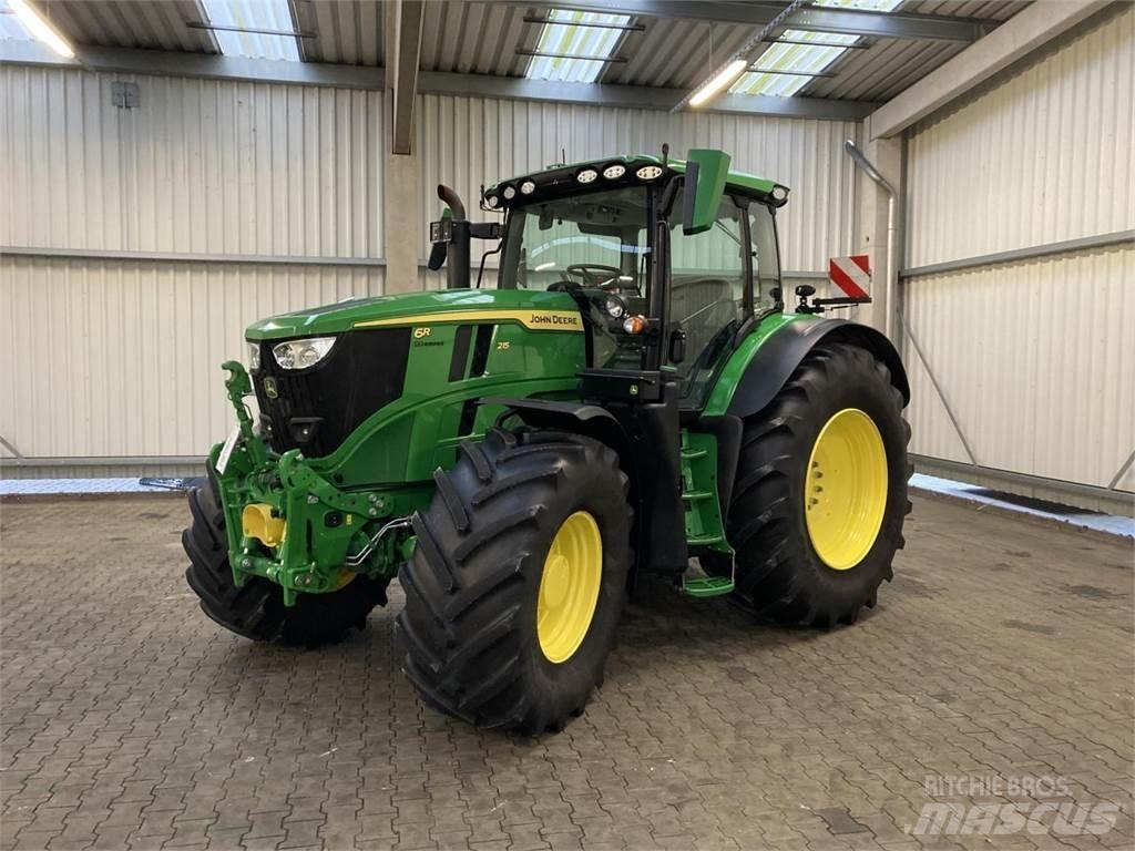 John Deere 6R 215 Traktoren