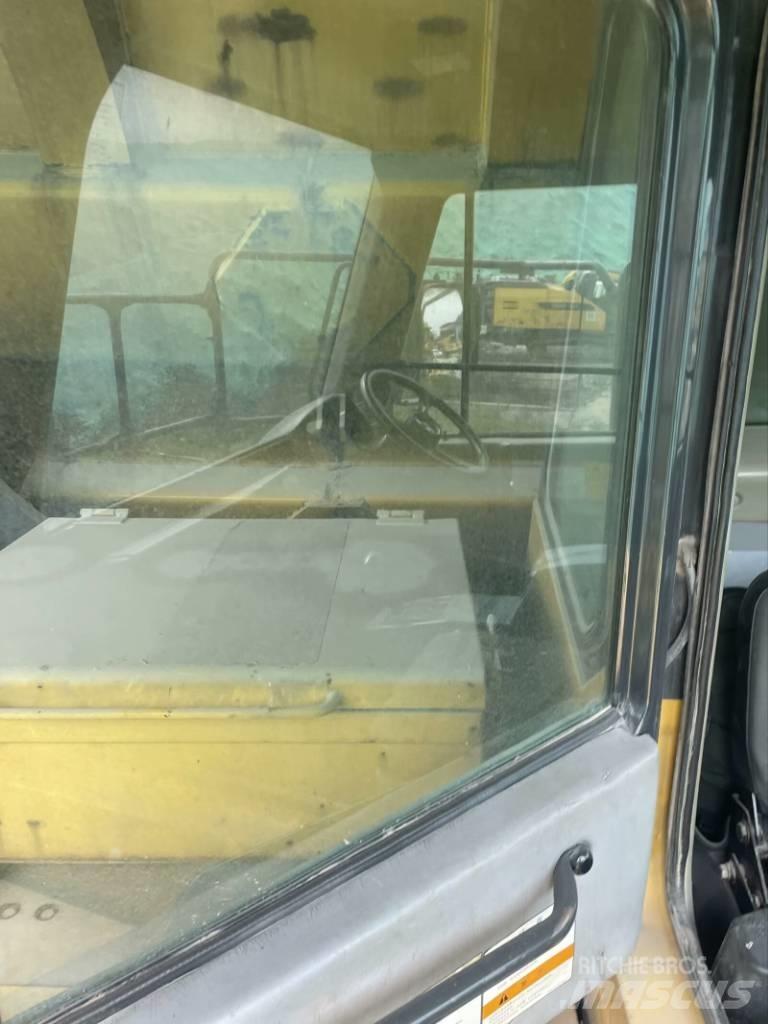 Komatsu HD 605-7 Dumper - Starr