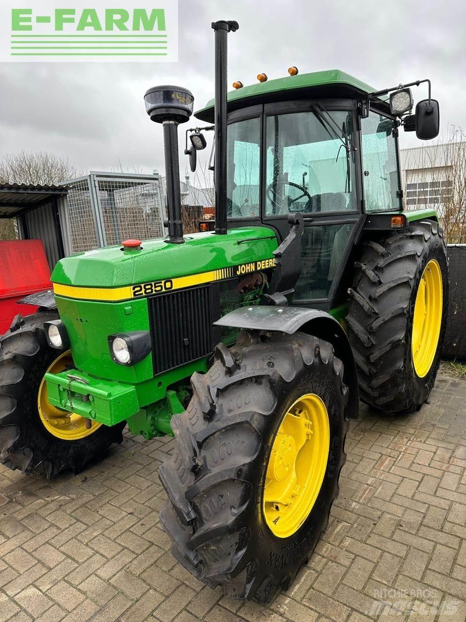John Deere 2850 Traktoren