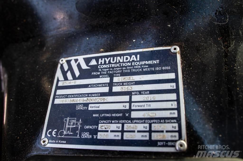 Hyundai 35 DA-9 Diesel Stapler