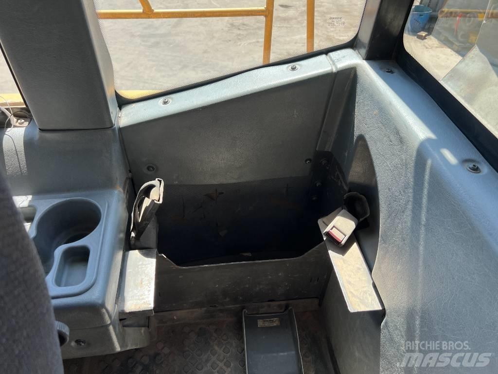 Volvo A40D Dumper - Knickgelenk