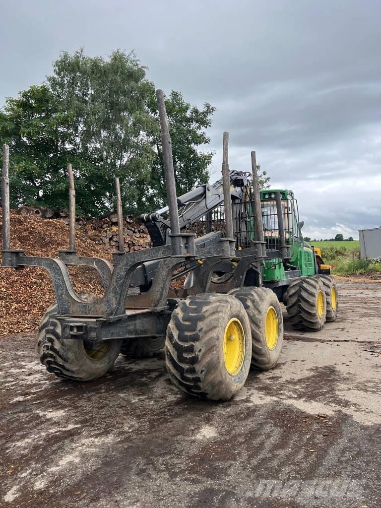 John Deere 1510 E Forwarder