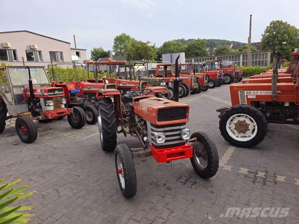 Massey Ferguson 158 Traktoren