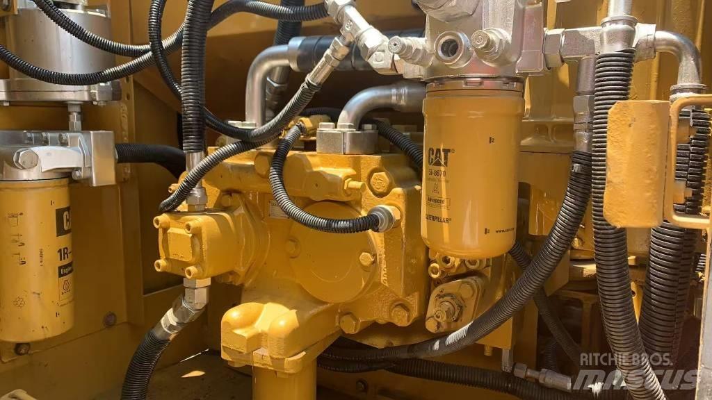 CAT 323 D Raupenbagger