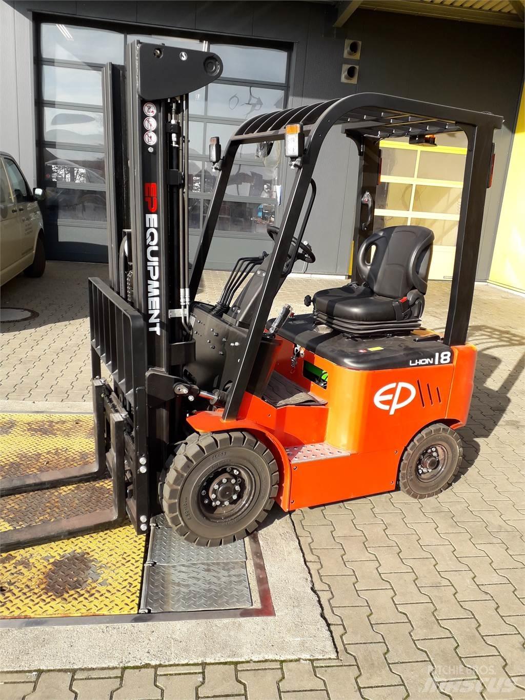 EP EFL181 Elektro Stapler