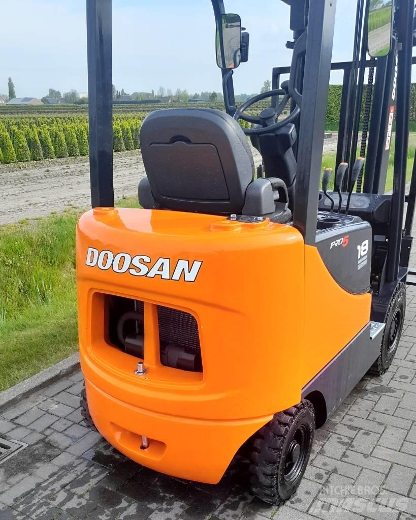Doosan D18S PRO5 Diesel Stapler