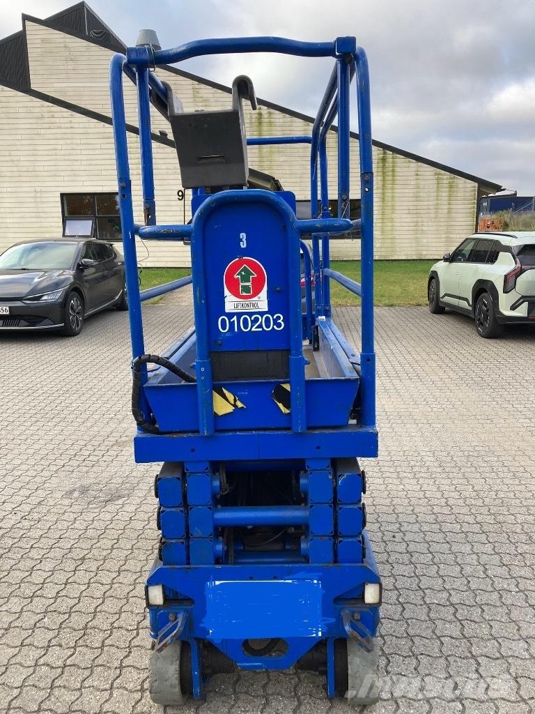 UpRight MX19 Scheren-Arbeitsbühnen