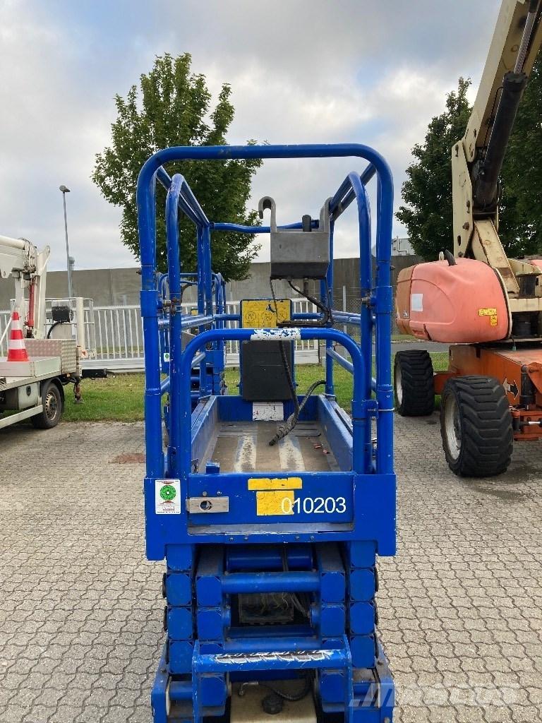 UpRight MX19 Scheren-Arbeitsbühnen