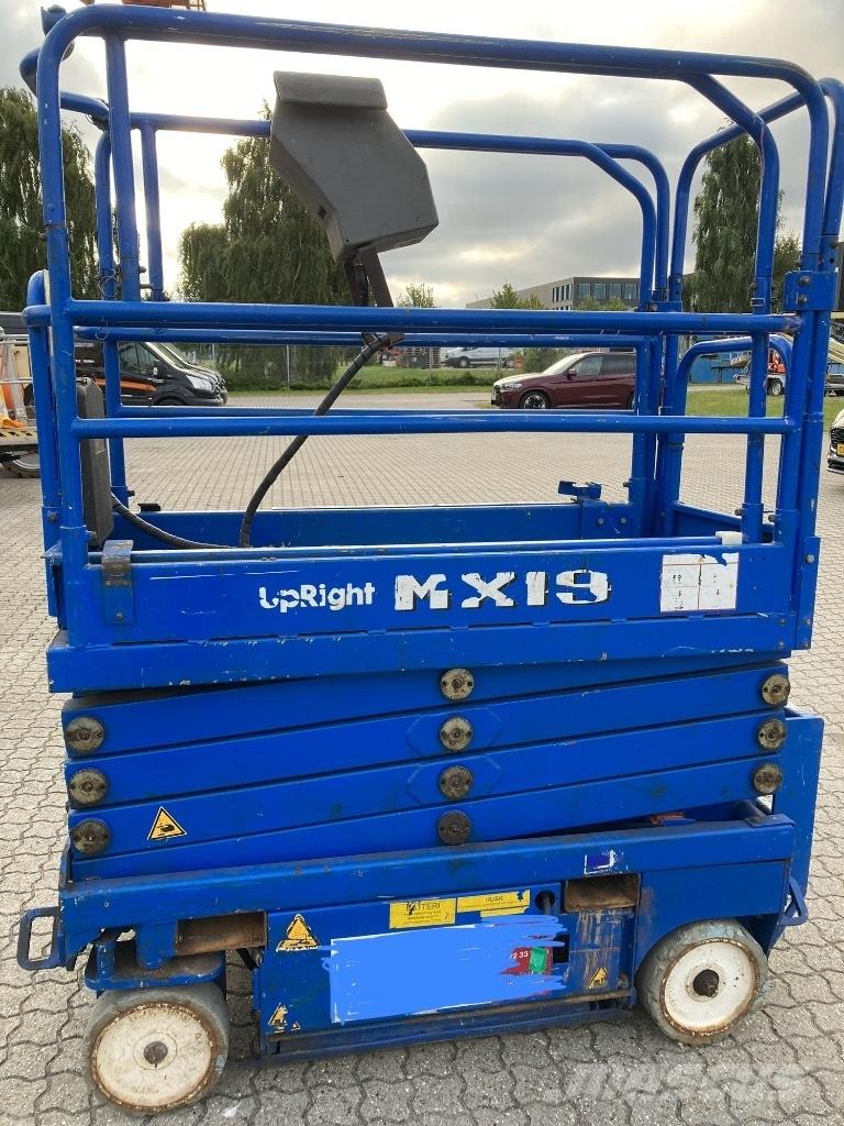 UpRight MX19 Scheren-Arbeitsbühnen