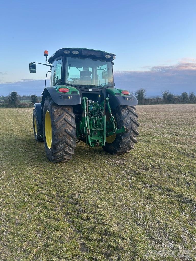 John Deere 6140 R Traktoren