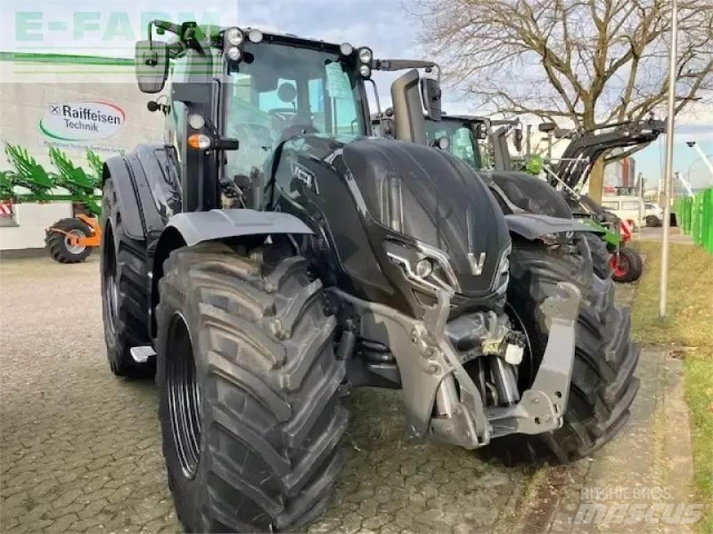 Valtra t 215a Traktoren