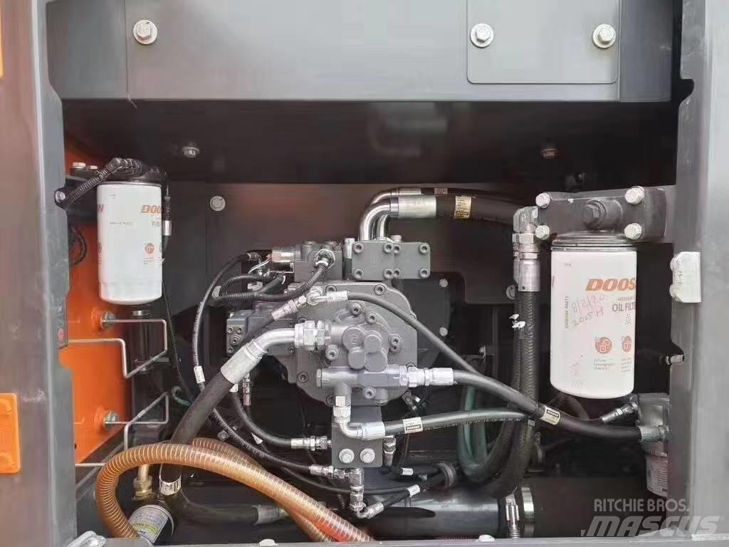 Doosan DX 225 LC Raupenbagger
