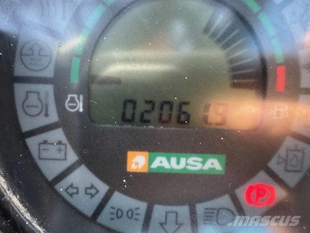 Ausa C 400 H Geländestapler