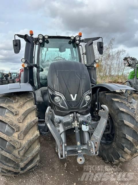 Valtra T 234 V Traktoren