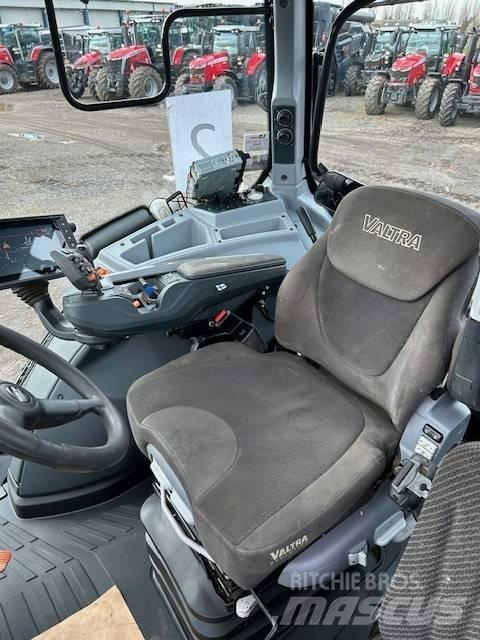 Valtra T 234 V Traktoren