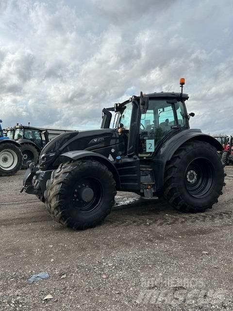 Valtra T 234 V Traktoren