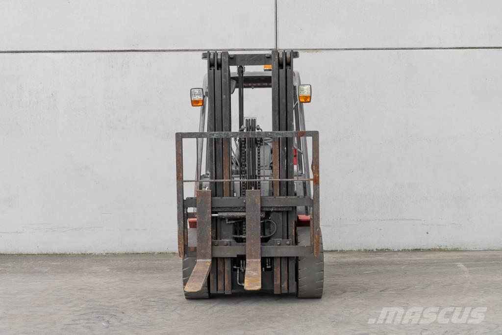 Manitou MI 30 D Diesel Stapler