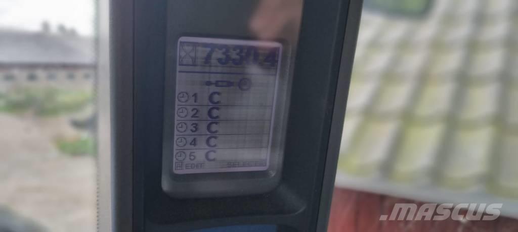 New Holland T 8040 Traktoren