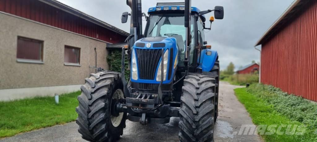 New Holland T 8040 Traktoren