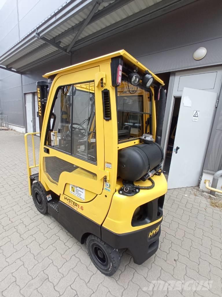Hyster H 1.6 FT Gas Stapler