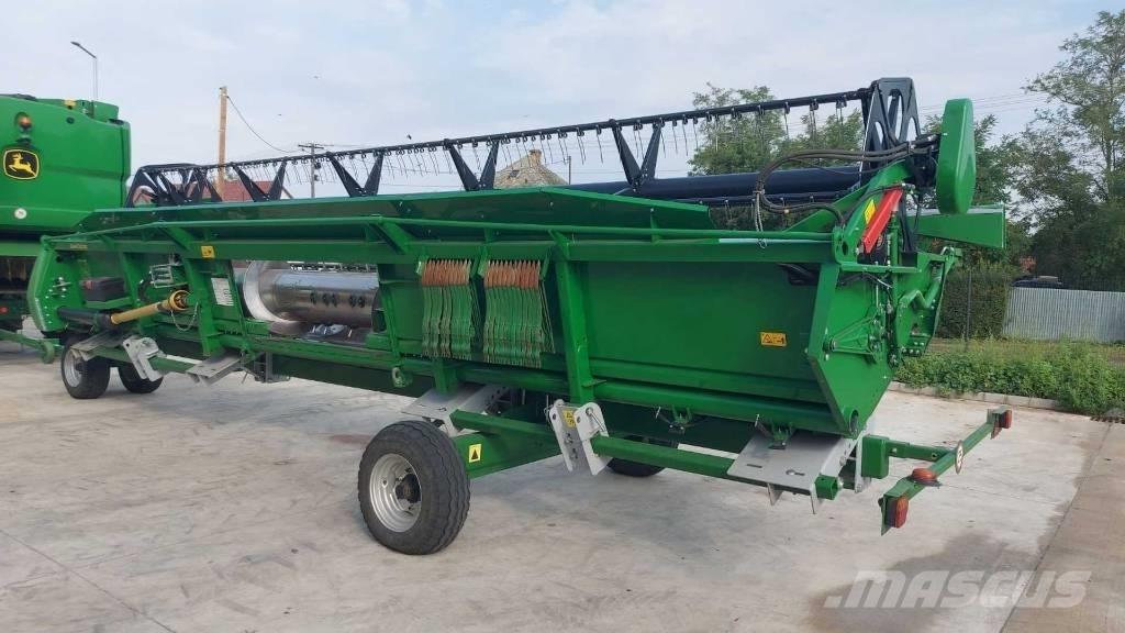 John Deere S770i Mähdrescher