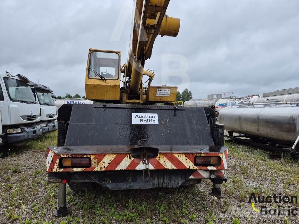Gottwald AMK 46 All-Terrain-Krane
