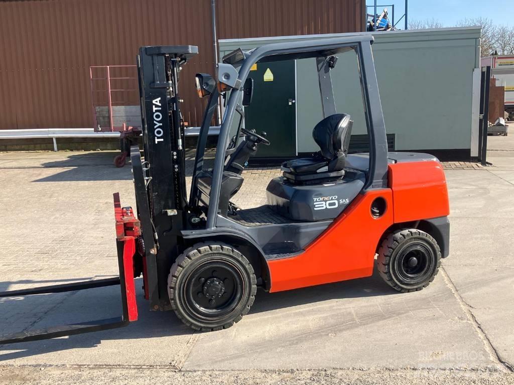 Toyota 52-8 FDF 30 Diesel Stapler