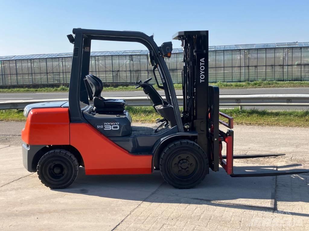 Toyota 52-8 FDF 30 Diesel Stapler