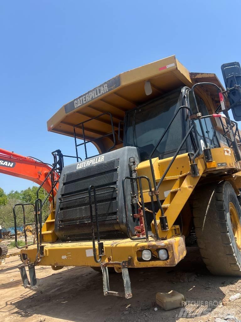 CAT 773E Dumper - Knickgelenk