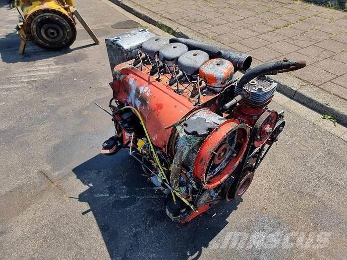  Engines F4L912 Transport Sonstige