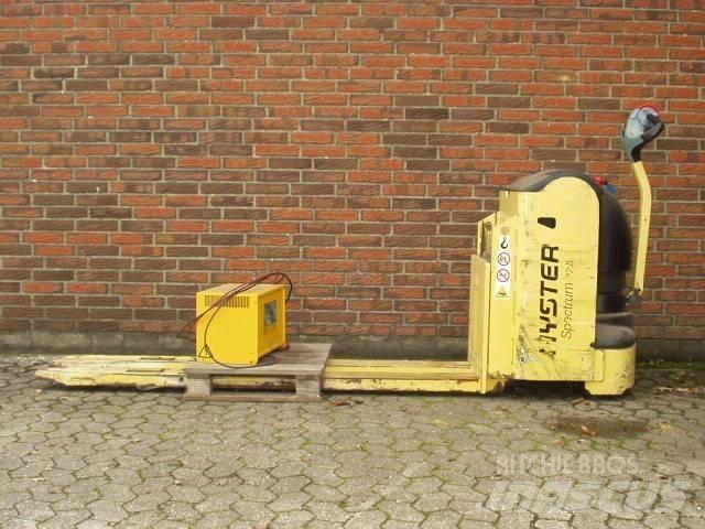 Hyster P 2.5 Niedergabelstapler