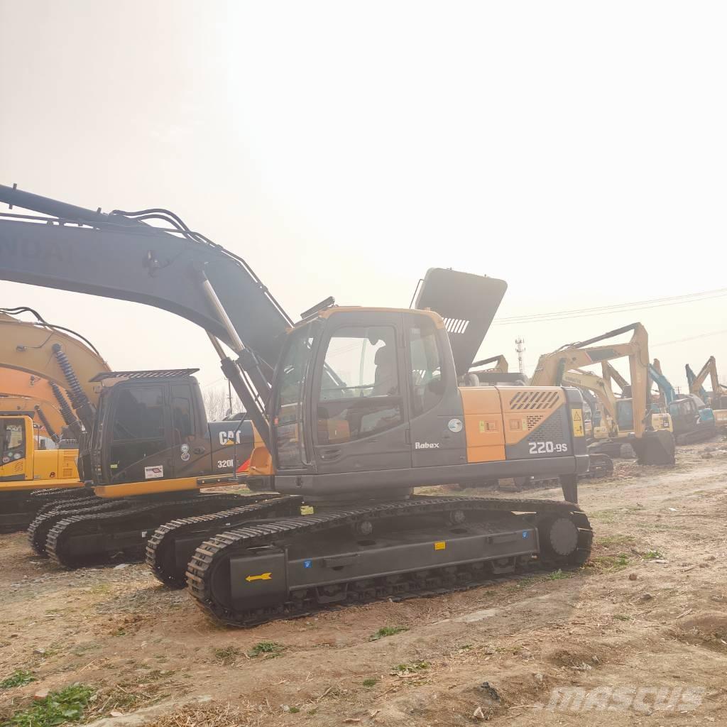 Hyundai R220LC-9S Raupenbagger